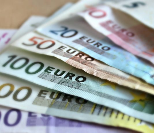 In Frankreich ist ab 1634 € monatlich ein gutes Leben möglich Geld_Einkommen