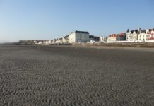 Seine-Maritime: Spaziergänger entdecken menschlichen Fuß am Strand Fecamp_Strand