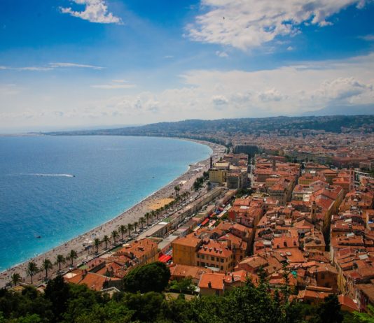 Nizza: Frau wird von einem reißenden Fluss hunderte Meter unter der Stadt und dann ins Mittelmeer gespült Nizza