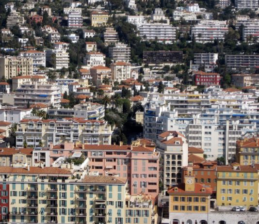 Brand in Wohnhaus in Nizza: 1 Toter, 14 Verletzte und 180 Evakuierte Nizza