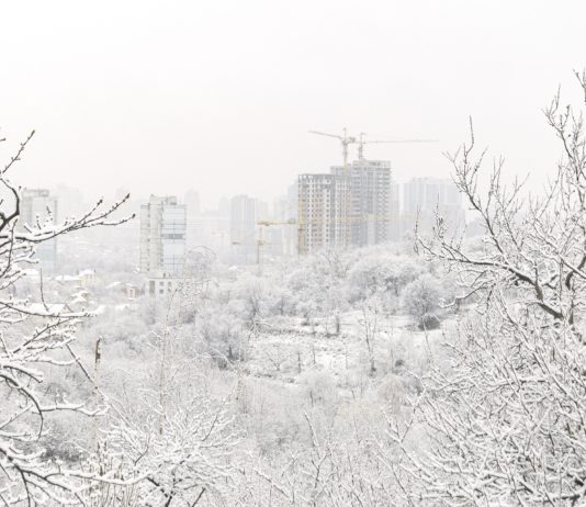 Ukraine-Krieg: Neue Bombardements treffen Kiew (Video) Kiew_Schnee