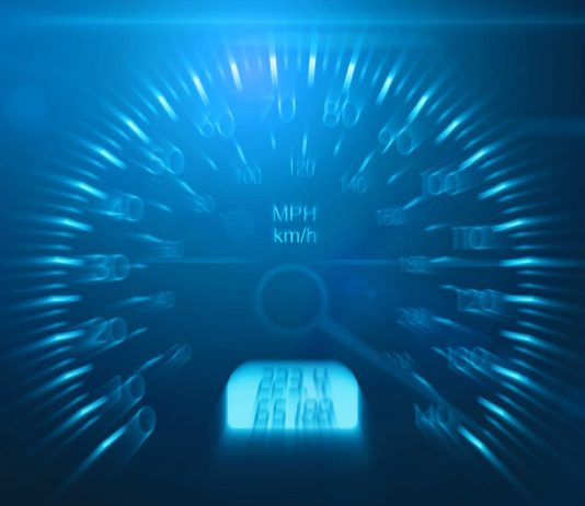 Energiesparen: Ab jetzt dürfen Beamte auf der Autobahn nicht schneller als 110 km/h fahren Geschwindigkeit