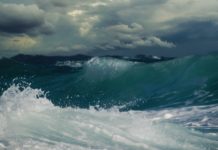 Riesige Wellen, Böen von 141 km/h, 900 Haushalte ohne Strom – so wütete Sturm Denise auf Korsika Sturmwellen