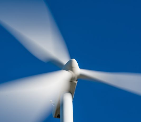 Frankreich: Senat verabschiedet Gesetzentwurf zur Beschleunigung erneuerbarer Energien Windkraft