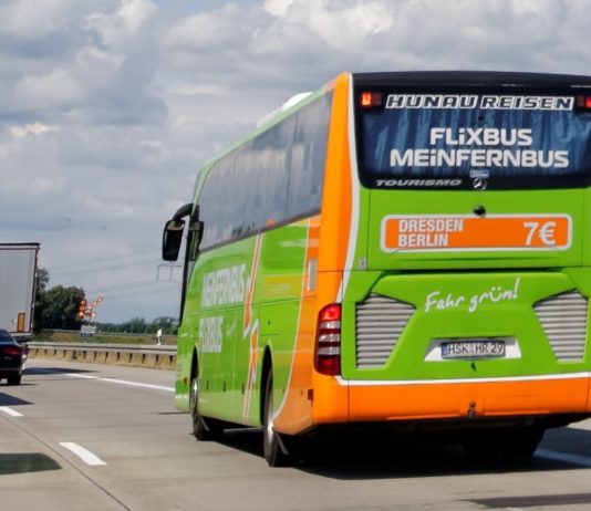 Streik bei der SNCF: Franzosen suchen nach anderen Reisemöglichkeiten Fernbus_Flixbus