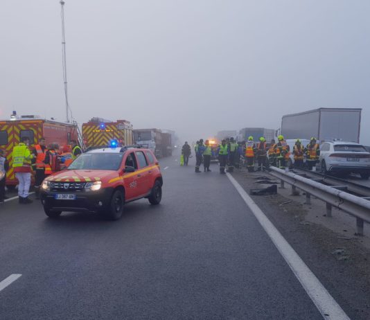 Monsterkarambolage auf der A72 im Departement Loire: 1 Toter und Autobahn gesperrt Unfall_A72