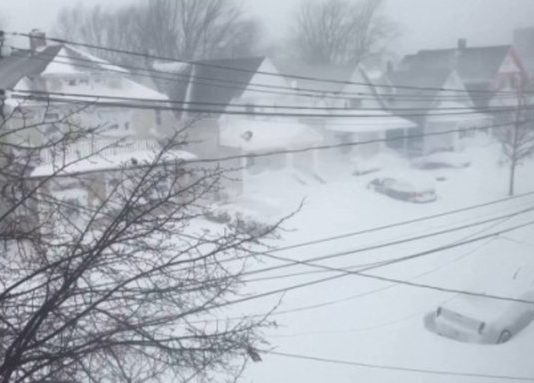 Wintersturm in den USA: Mindestens 32 Tote und Zehntausende Haushalte ohne Strom Schnee_New-York