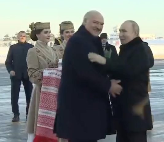 Ukraine-Krieg: Will Wladimir Putin Weißrussland in den Krieg hineinziehen? Lukaschenko_Putin