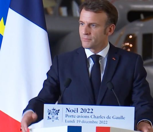 Emmanuel Macron: „Die Rückkehr des Krieges nach Europa zwingt“ Frankreich noch „weiter zu gehen“ Macron_Flugzeugträger_CdG