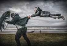 Sturm Louis: Städte in Frankreich schließen ihre Parks und Gärten – der Zugverkehr ist gestört Sturm_und_Regen