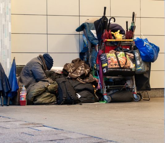 Verborgene Tragödie: 855 obdachlose Menschen in Frankreich gestorben – allein im Jahr 2024 Obdachlosigkeit_Armut