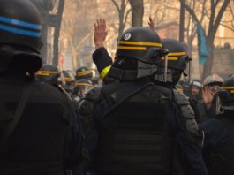 Ausschreitungen_Polizei