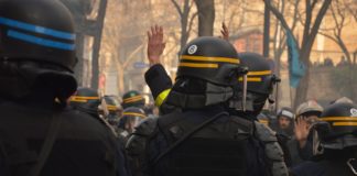 Clermont-Ferrand setzt auf Härte: Ausgangssperre für Jugendliche zur Fussball-WM 2026 Ausschreitungen_Polizei
