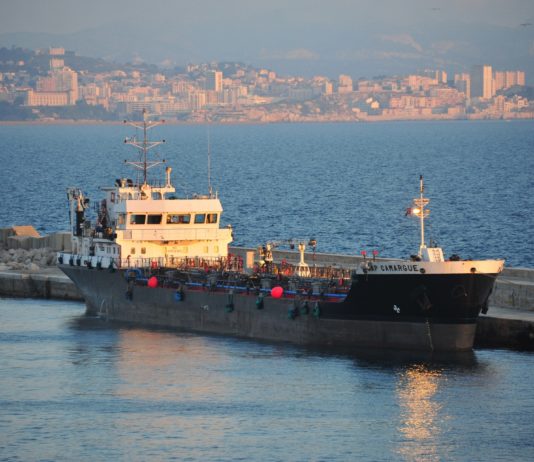 Autodiebstahl im XXL-Format: Wie ein kriminelles Netzwerk den Hafen von Marseille nutzte, um gestohlenen Luxusautos nach Algerien zu verschiffen port-of-marseille