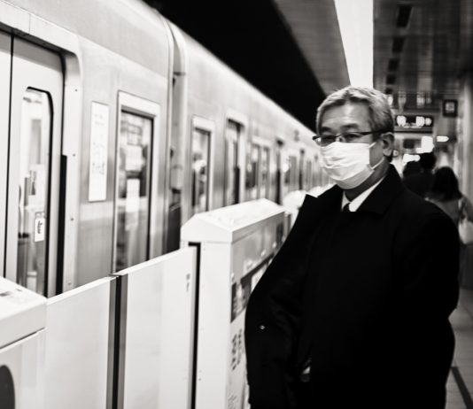 Covid-19: Masken bald kostenlos an allen Orten, an denen sie benötigt werden? Maske_U-Bahn_Metro