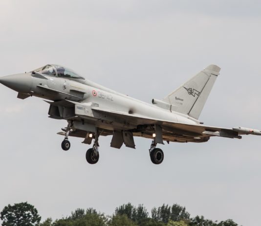 Ukraine-Krieg: „Nichts ist aus Prinzip verboten“ – Emmanuel Macron über Lieferung von Kampfflugzeugen Eurofighter_Wikipedia