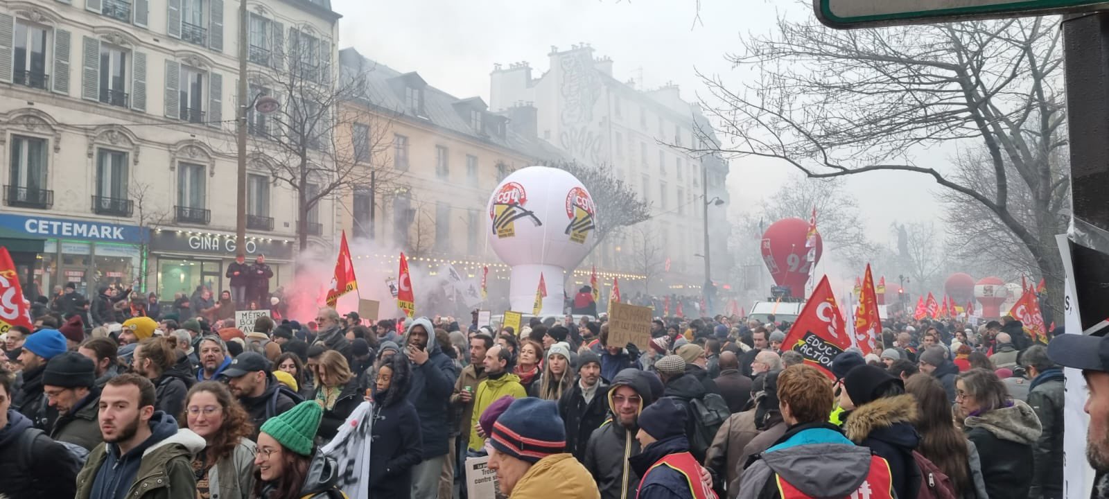 Rentenreform auf Eis: Frankreich ringt zwischen Erleichterung und Misstrauen