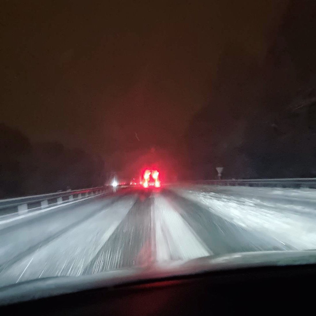 Sturm Fien: 16 Departements weiter unter Alarmstufe Orange - Schnee in den Pyrenäen