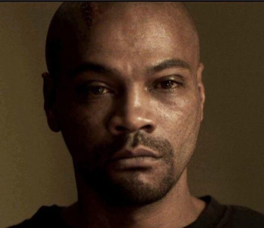 Schauspieler Adama Niane – bekannt aus „Plus belle la vie“ und „Lupin“ – ist mit 56 Jahren plötzlich verstorben Adama_Niane