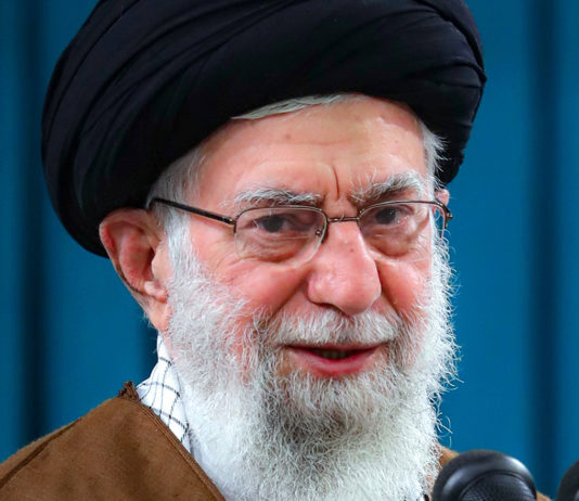 „Er wird bis zur letzten Blutstropfen kämpfen“ – Der Neffe Khameneis rechnet mit dem iranischen Regime ab Ayatollah_Ali_Khamenei