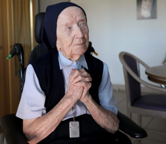Der älteste Mensch der Welt, die Französin Schwester André, starb gestern mit 118 Jahren Schwester_Andre