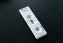 Gesundheit: Covid-19-Ansteckungen werden in Frankreich vor den Feiertagen wieder deutlich häufiger Schnelltest