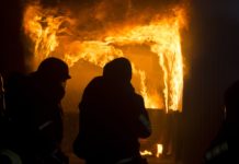 Mayenne: Mindestens vier Tote bei Hausbrand in Trans – darunter drei Kinder Feuerwehr_Illustration