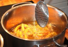 Diesel-Kraftstoff: Mit Frittieröl fahren und sparen Frittieren