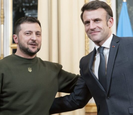 Ukraine-Krieg: Emmanuel Macron verspricht Wolodymyr Selenskyj Unterstützung bei Friedensplan Selenskyj_Macron