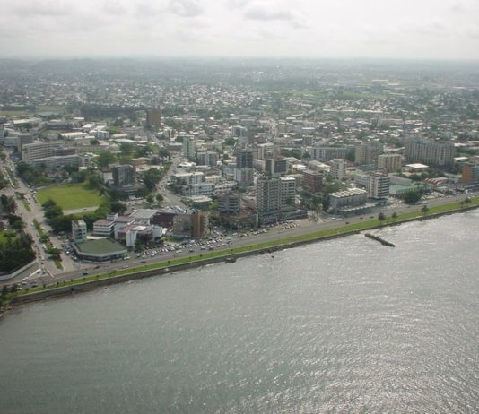 Afrika steht im Mittelpunkt der diplomatischen Woche von Emmanuel Macron Libreville_Wiki