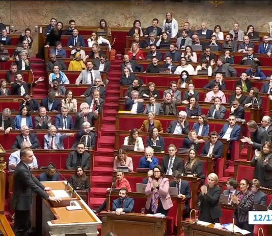 Kampf um die Rentenreform: Dreh- und Angelpunkt in den Verhandlungen um den neuen Premierminister Rentenreform_Nationalversammlung