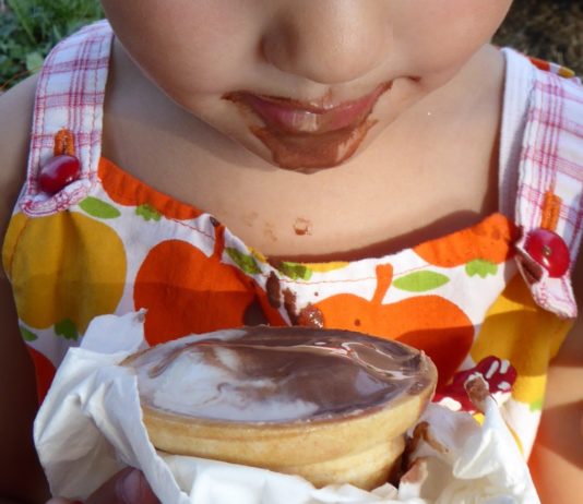 Gesundheit: Französische Kinder zunehmend süchtig nach Zucker kind_Schokolade