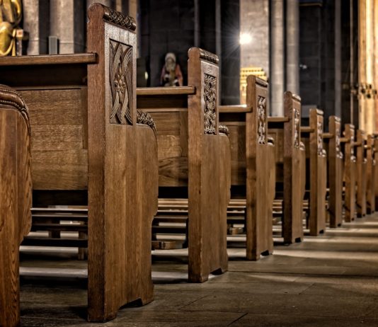 Zwei Kirchen in Seine-Saint-Denis verwüstet – ein Mann festgenommen Kirche