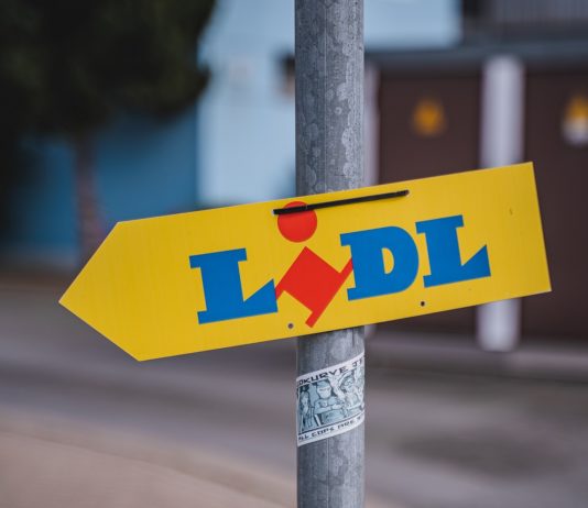 Lidl führt Anti-Inflationskorb mit rund 50 Produkten des täglichen Bedarfs ein Lidl