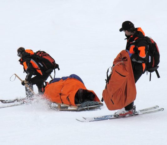 Skiunfälle: Im Hôpital Sud in Grenoble ist die Lage in der Notaufnahme „katastrophal“ Ski-Rettung