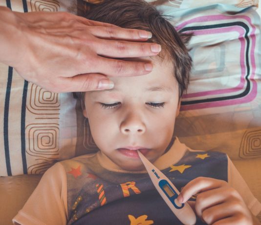 Gesundheit: Frankreich empfiehlt Impfung gegen die Grippe für alle Kinder ab zwei Jahren Kind_Grippe