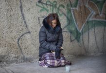 Stiftung Abbé Pierre: Wohnungsnot steigt in Frankreich Obdachlos_Armut