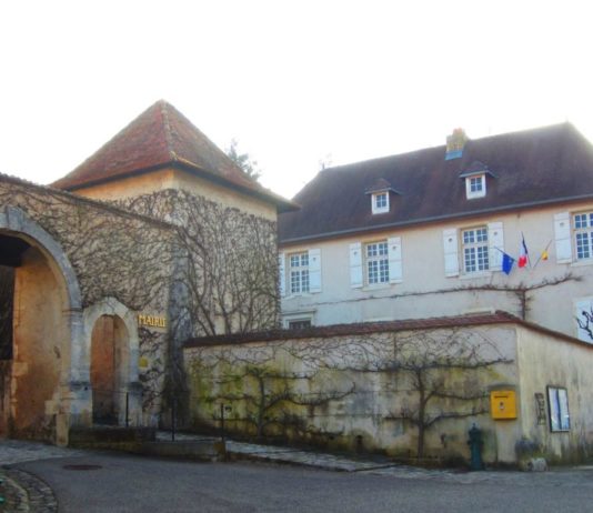 Meurthe-et-Moselle: Gemeinde mit 1.500 Einwohnern erbt eine Million Euro Mairie_Maidieres_Wiki