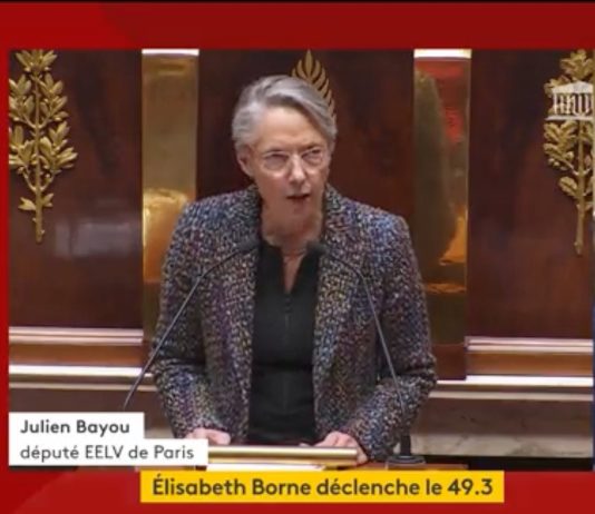 Rentenreform: „Desaster für Emmanuel Macron“, „Eingeständnis der Schwäche“, „beste Option“… Borne_Nationalversammlung_Screen