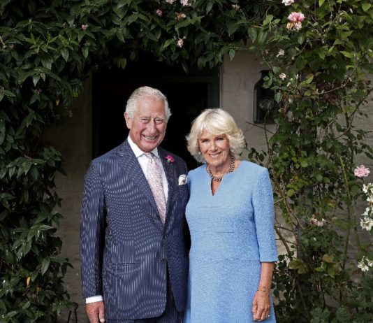 Charles III. in Frankreich: Arc de Triomphe, Abendessen in Versailles, Spaziergang in Bordeaux… CharlesIII_Camilla