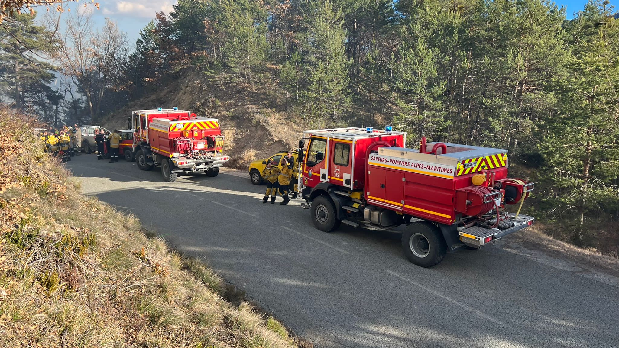 Alpes-Maritimes: Wegen Dürre und starken Winden ist die Feuerwehr mit mehreren Bränden konfrontiert