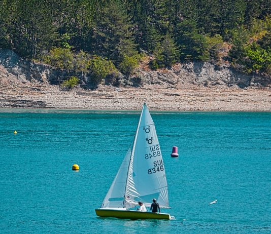 Emmanuel Macron stellt in den Hautes-Alpes den mit Spannung erwarteten „Wasserplan“ vor Lac_Serre-Ponçon