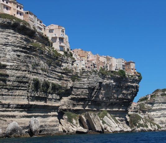 Korsika: Die berühmten Klippen von Bonifacio sind von Erosion bedroht Bonifacio_Korsika