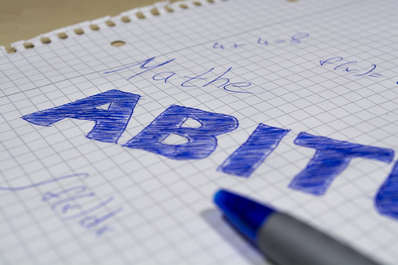 Verflixt früh und voller Druck: So lief der Start der schriftlichen Französisch-Prüfung beim Abi 2025