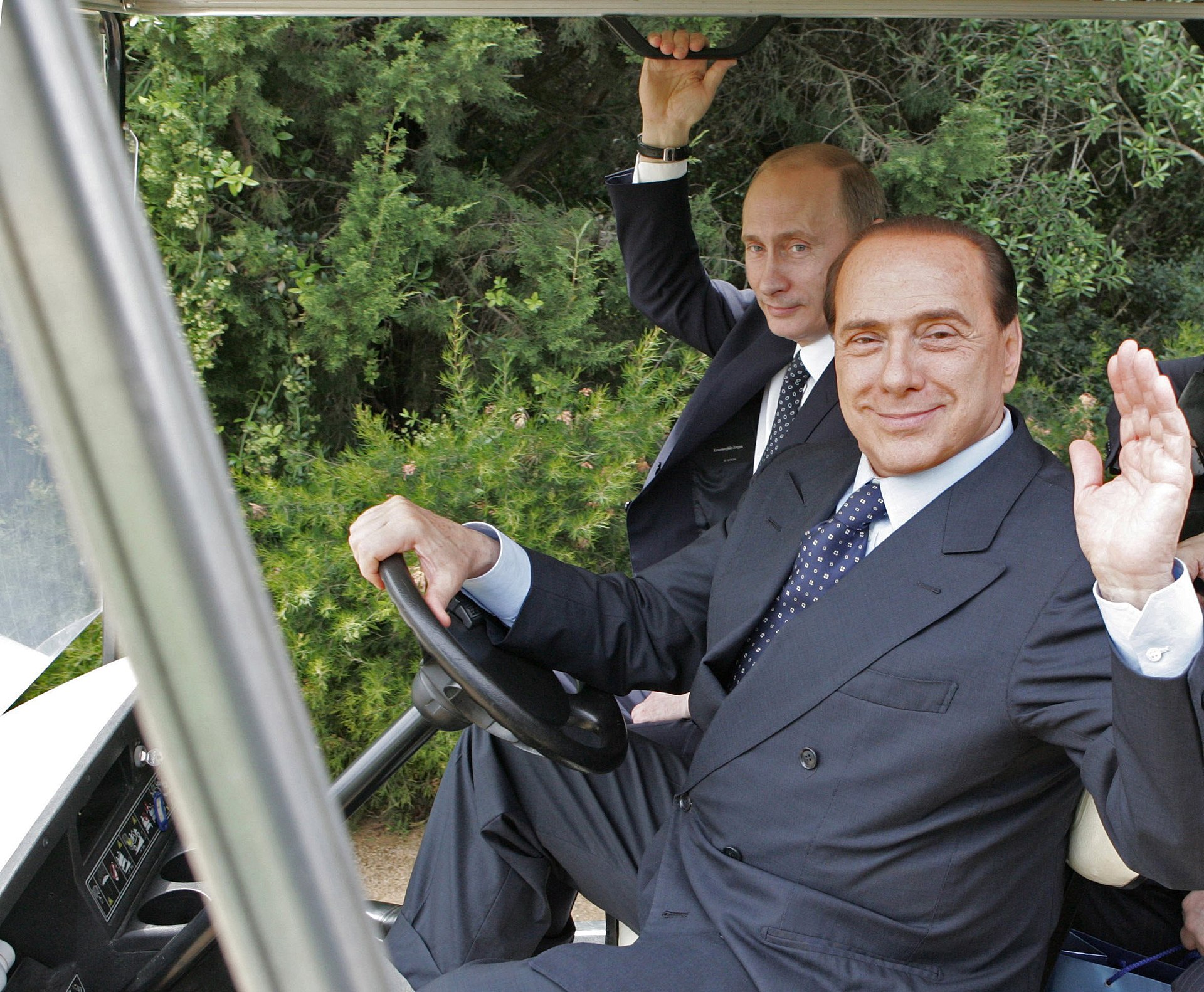 Silvio Berlusconi im Krankenhaus: Der Ex-Premier leidet an Leukämie und einer Lungeninfektion