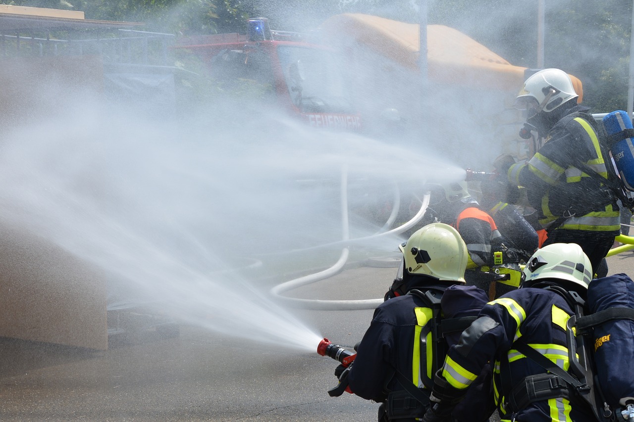 Île-Saint-Denis: Brand in einem Wohnhaus fordert drei Todesopfer