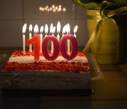 Lebenserwartung: Franzosen werden öfters 100 Jahre alt als der Rest der Europäer Geburtstag_100