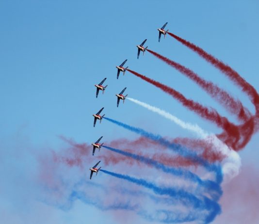 Luftwaffe: Die Patrouille de France feiert ihr 70-jähriges Bestehen Patrouille_de_France