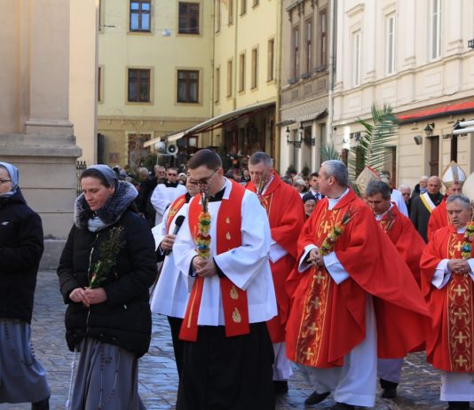 Dürre: Im Departement Var soll eine religiöse Zeremonie den Regen bringen Prozession