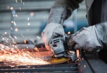 1. Mai: Mindestlohn, Tabakpreise, Energie – was sich ab heute in Frankreich ändert Arbeiter_Mindestlohn